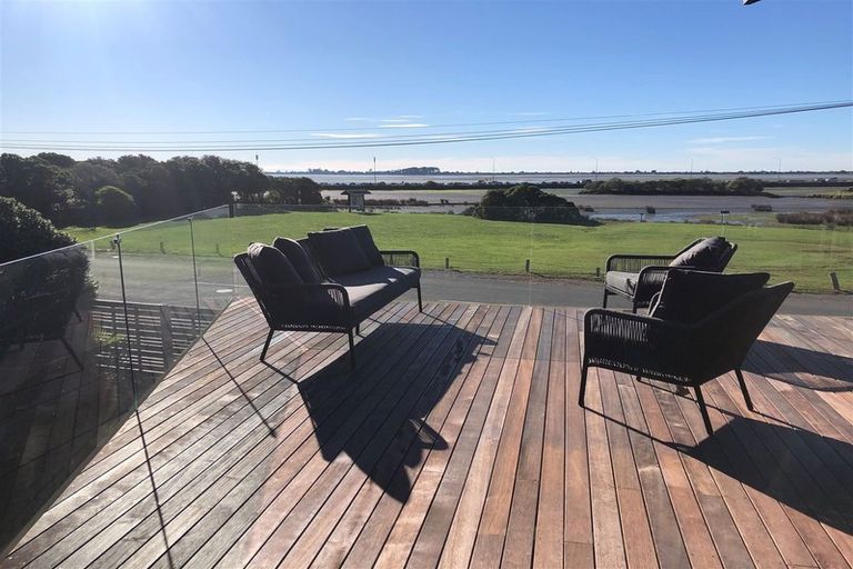 Photo of property in 50 Mccormacks Bay Road, Mount Pleasant, Christchurch, 8081