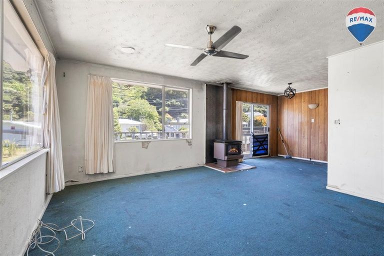Photo of property in 122 Hair Street, Wainuiomata, Lower Hutt, 5014