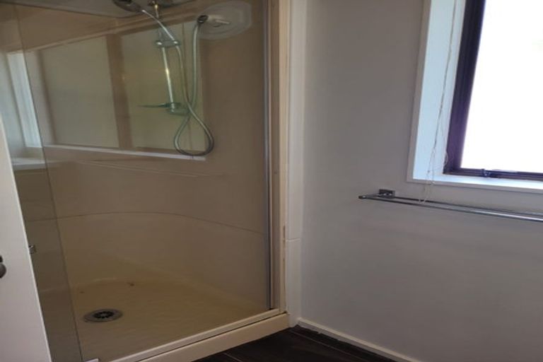 Photo of property in 64b Pleasant Road, Glen Eden, Auckland, 0602