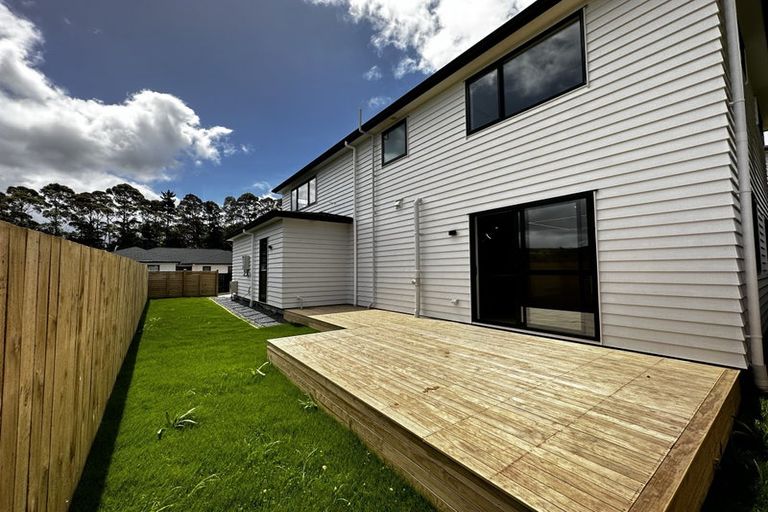 Photo of property in 8 Snuggery Loop, Orewa, 0931