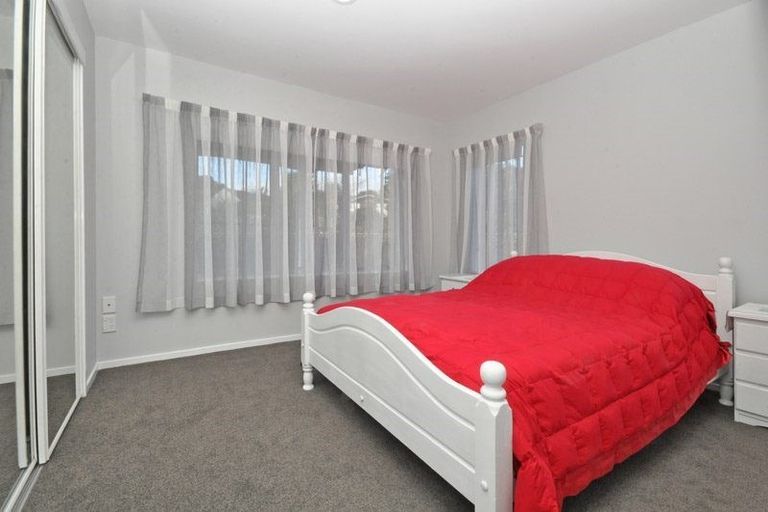Photo of property in 13 The Grove, Red Beach, 0932