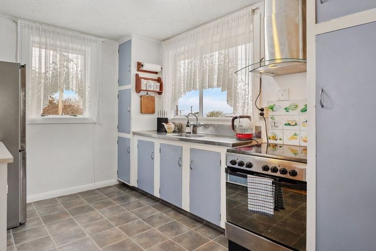 Photo of property in 100 Ashmore Street, Halfway Bush, Dunedin, 9010