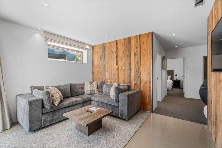 Photo of property in 32 Edinburgh Drive, Queenstown, 9300