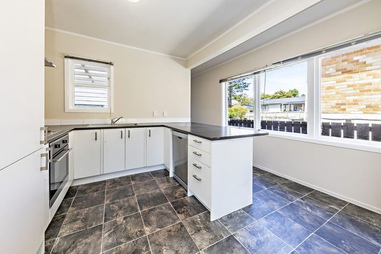 Photo of property in 1/72 Weymouth Road, Manurewa, Auckland, 2102