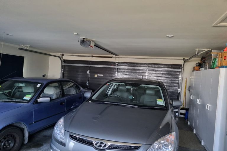 Photo of property in 35 Barbados Way, One Tree Point, 0118