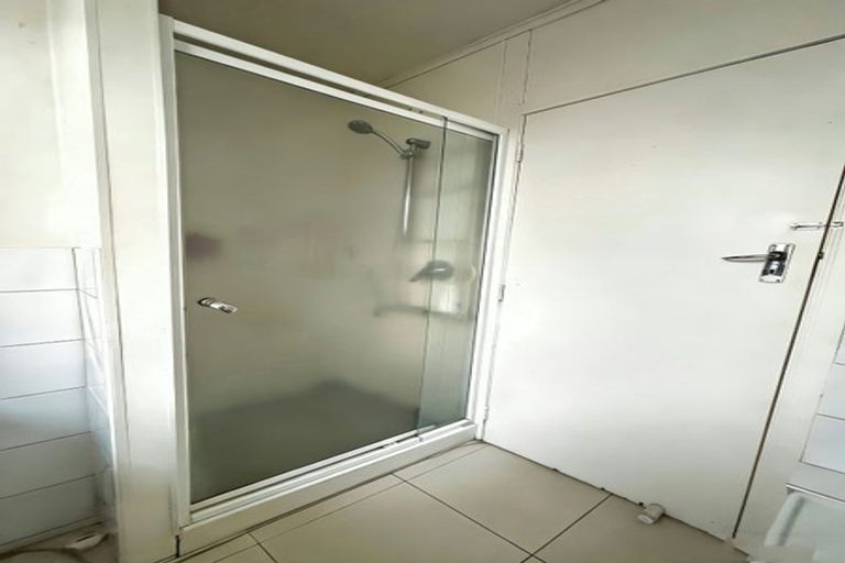 Photo of property in 26 Rotoiti Avenue, Pakuranga Heights, Auckland, 2010