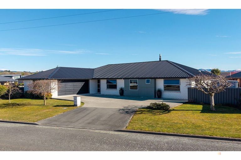 Photo of property in 24 Tancred Street, Geraldine, 7930