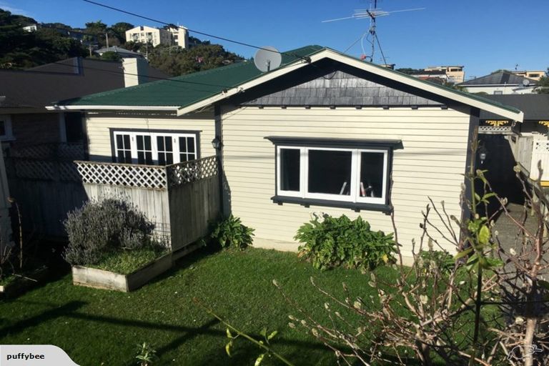 Photo of property in 7 Akatea Street, Berhampore, Wellington, 6023