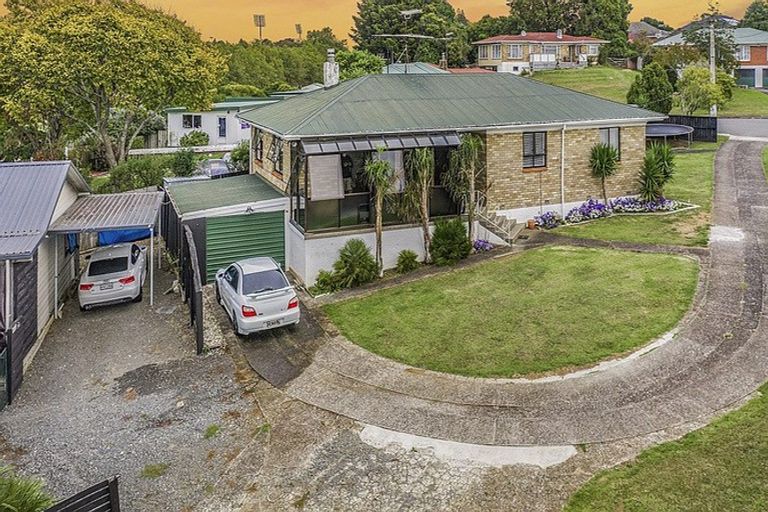 Photo of property in 10 Grierson Place, Pukekohe, 2120