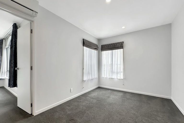 Photo of property in 51b Rodney Street, Howick, Auckland, 2014