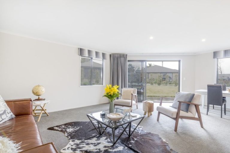 Photo of property in 9 Brian Cowley Place, Tuakau, 2121