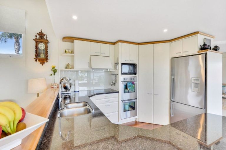 Photo of property in 10 Takutai Avenue, Bucklands Beach, Auckland, 2012