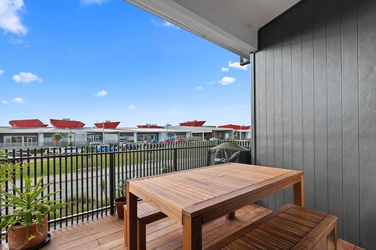Photo of property in 83e Hobsonville Point Road, Hobsonville, Auckland, 0616