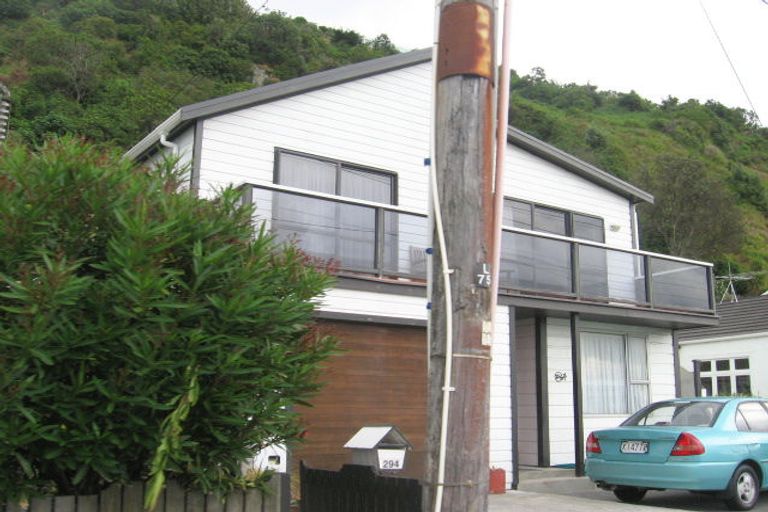 Photo of property in 294 Queens Drive, Lyall Bay, Wellington, 6022