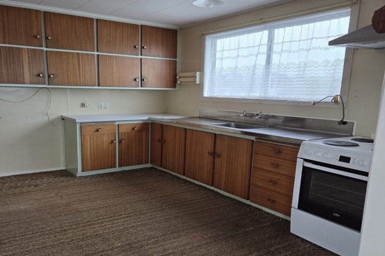 Photo of property in 1/323 Saint Aubyn Street, New Plymouth, 4310