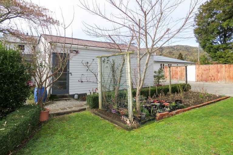 Photo of property in 23 Victory Street, Reefton, 7830