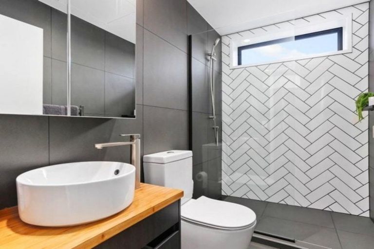 Photo of property in 7/163 Hobsonville Point Road, Hobsonville, Auckland, 0616