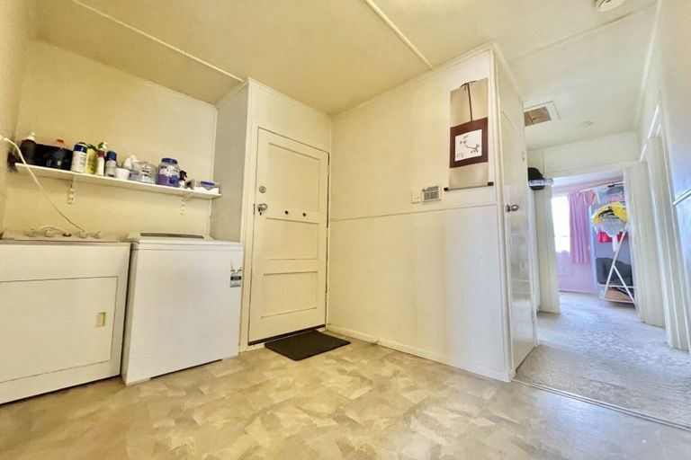 Photo of property in 9 Crathie Crescent, Tokoroa, 3420