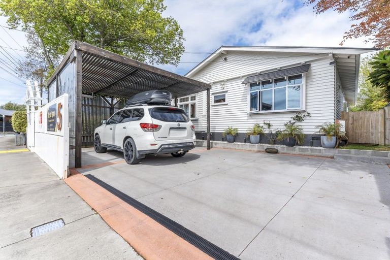 Photo of property in 5 Huatoki Street, Vogeltown, New Plymouth, 4310