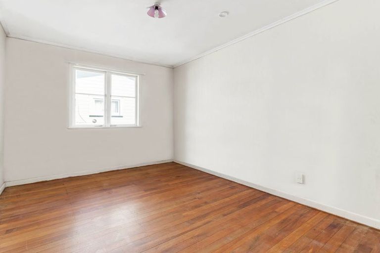 Photo of property in 52 Beaumonts Way, Manurewa, Auckland, 2102