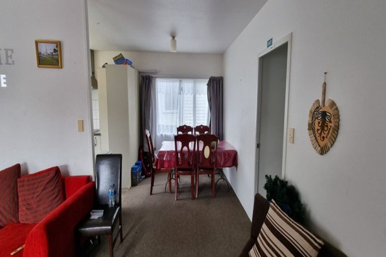 Photo of property in 3 Robertson Road, Favona, Auckland, 2024