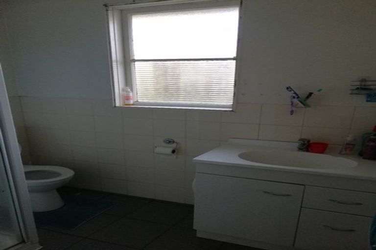 Photo of property in 3/24 Pomaria Road, Henderson, Auckland, 0610