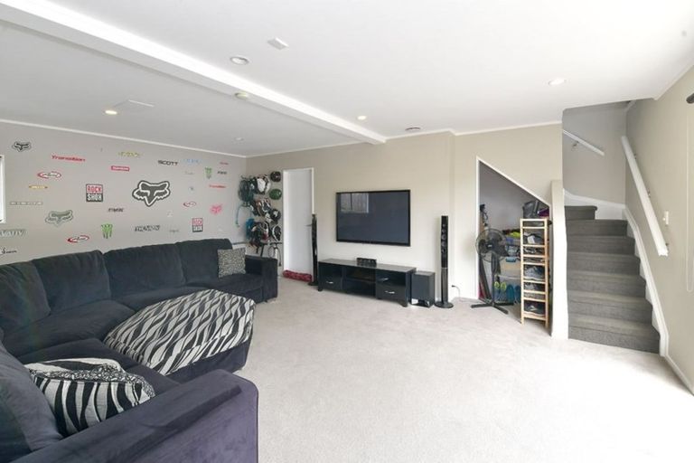 Photo of property in 11a Greta Place, Stanmore Bay, Whangaparaoa, 0932