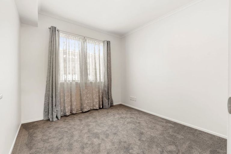 Photo of property in 16/11 Carlos Drive, Flat Bush, Auckland, 2016