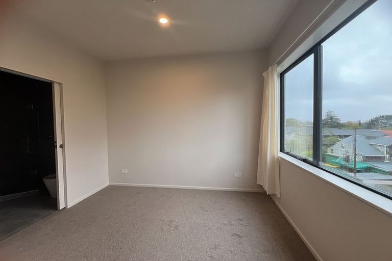 Photo of property in 5/1 Kaponga Crescent, New Lynn, Auckland, 0600