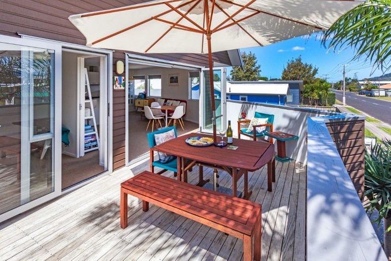 Photo of property in 306 Ocean Road, Whangamata, 3620