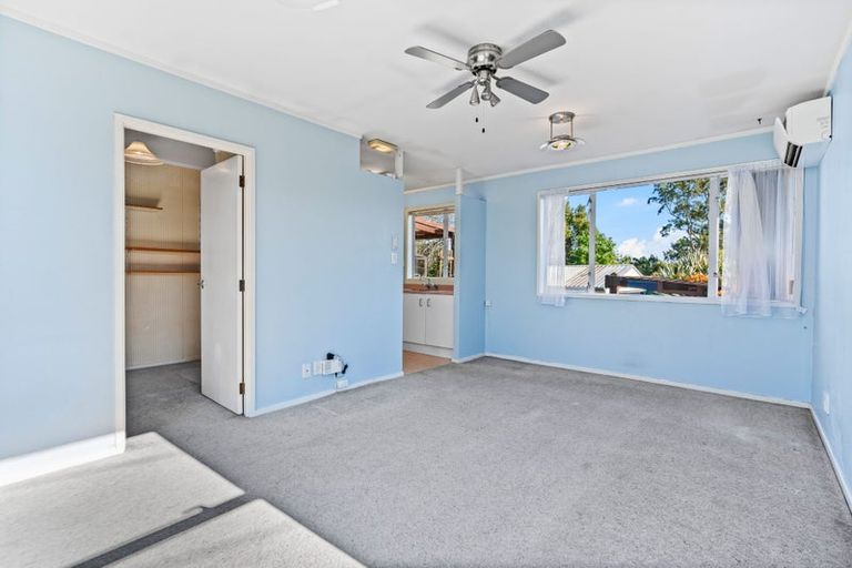 Photo of property in 1/12 Cresta Avenue, Beach Haven, Auckland, 0626