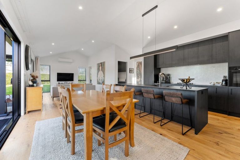 Photo of property in 8 Tiaki Lane, Matakana, 0985