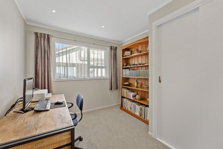 Photo of property in 37 Holland Street, Wainuiomata, Lower Hutt, 5014