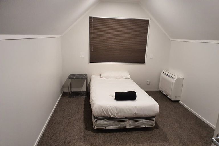 Photo of property in 30 Satara Crescent, Khandallah, Wellington, 6035