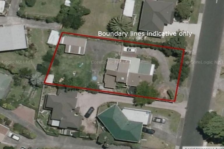 Photo of property in 3 Crompton Road, Massey, Auckland, 0614