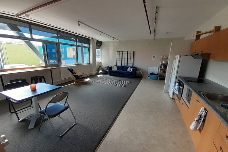 Photo of property in Rostrevor House, 4/130b Vivian Street, Te Aro, Wellington, 6011