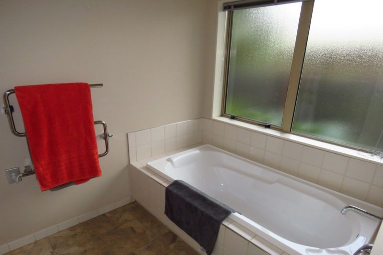 Photo of property in 7 Rochfort Place, Westport, 7825