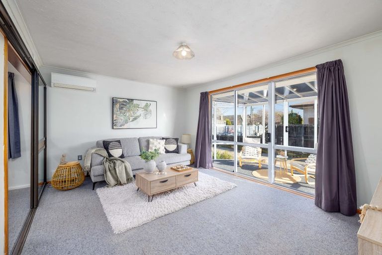 Photo of property in 51 Wingate Street, Redwood, Christchurch, 8051