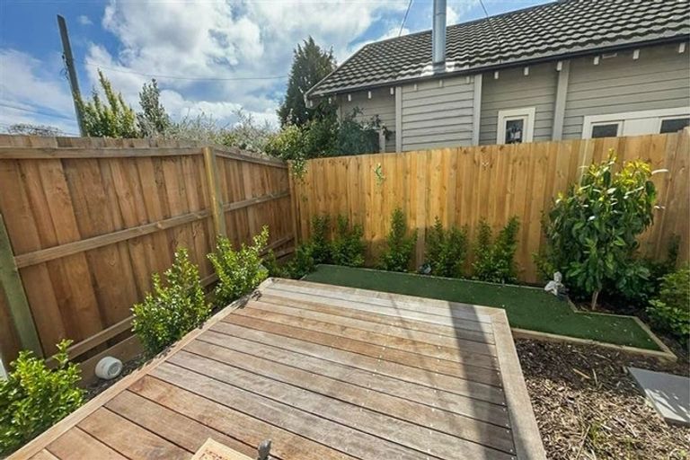 Photo of property in 2/49 Mclean Street, Linwood, Christchurch, 8062