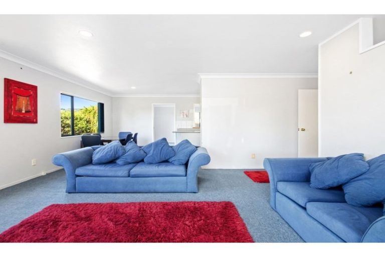 Photo of property in 73a Sandspit Road, Waiuku, 2123