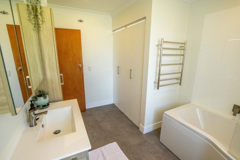 Photo of property in 33 Gawler Street, Te Horo Beach, Otaki, 5581