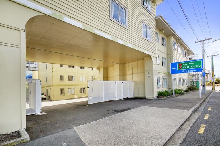 Photo of property in Basin Reserve Complex, 48/4 Sussex Street, Mount Cook, Wellington, 6021