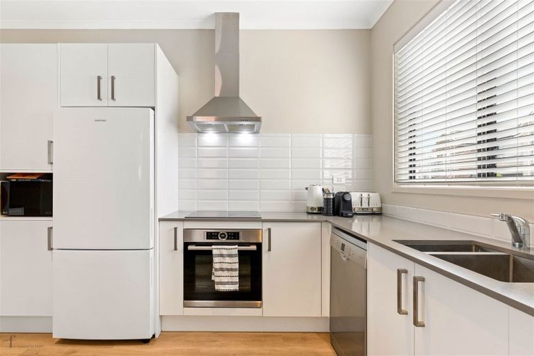 Photo of property in 4 Peihana Road, Hobsonville, Auckland, 0616