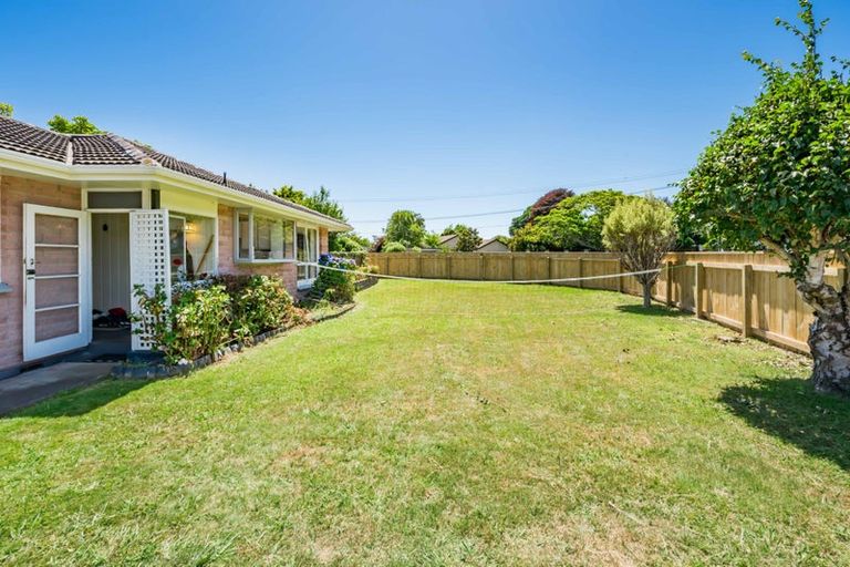 Photo of property in 2 Leybourne Avenue, Waikanae, 5036