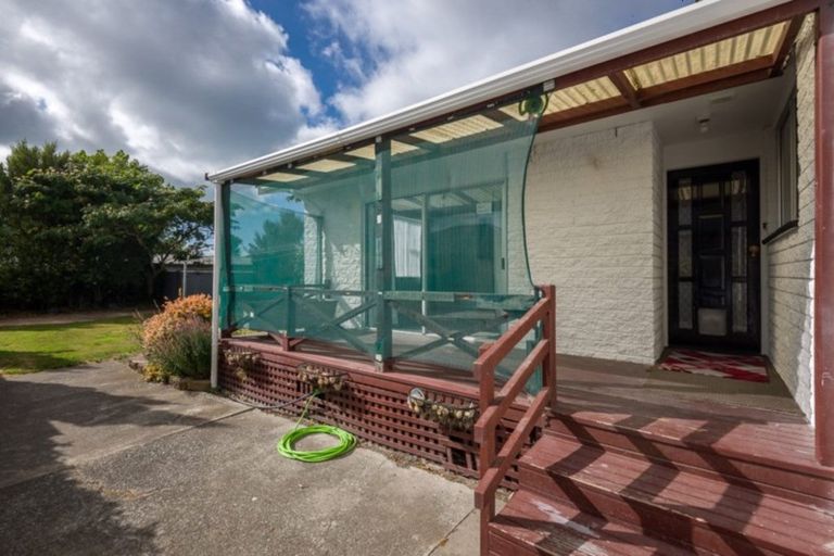 Photo of property in 4 Lamorna Road, Parklands, Christchurch, 8083