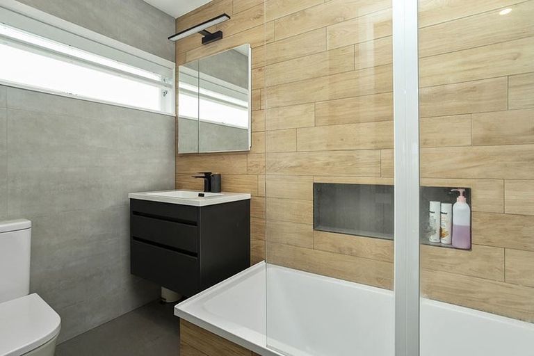Photo of property in 84 Tiraumea Drive, Pakuranga, Auckland, 2010