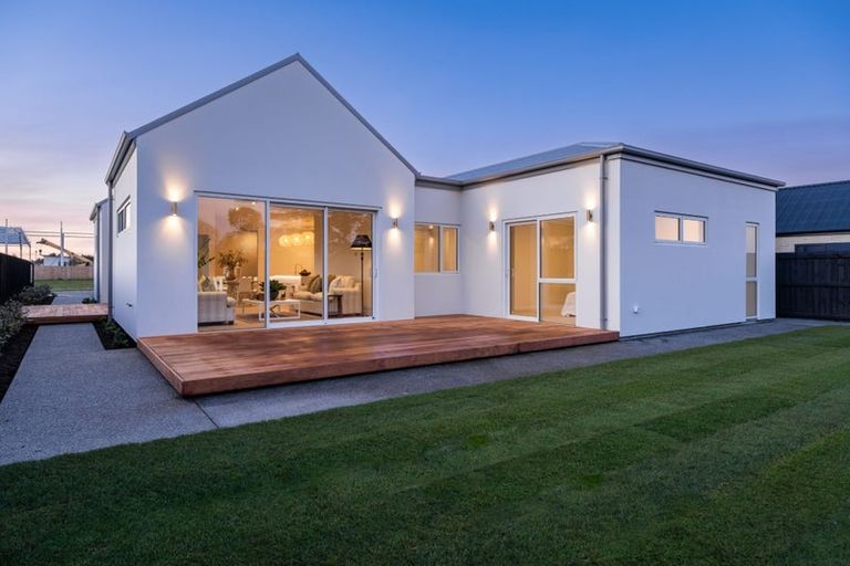 Photo of property in 44 Georgina Street, Marshland, Christchurch, 8083