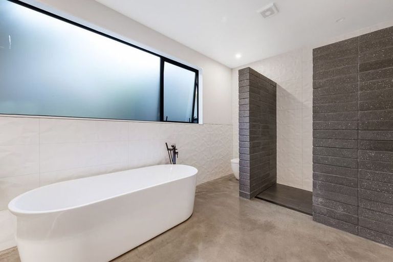 Photo of property in 27 Brownhill Road, Whitford, Manurewa, 2576