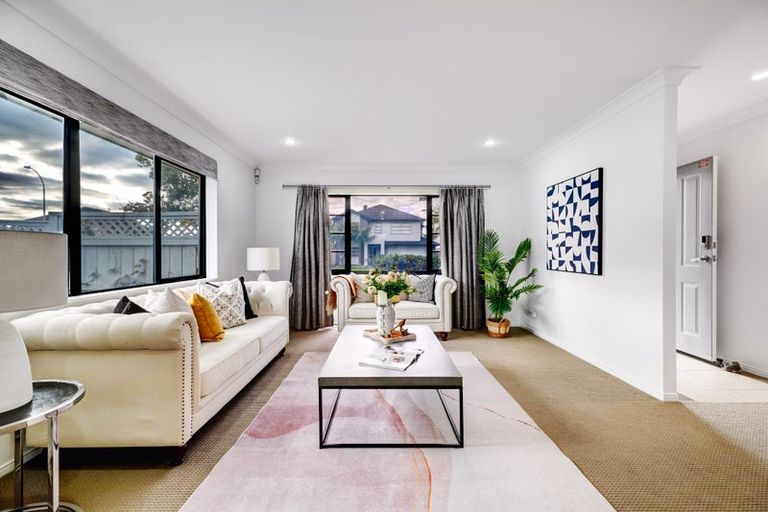 Photo of property in 16 Turnberry Drive, Wattle Downs, Auckland, 2103