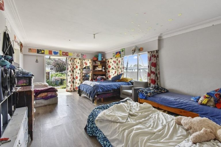 Photo of property in 93a Great South Road, Manurewa, Auckland, 2102